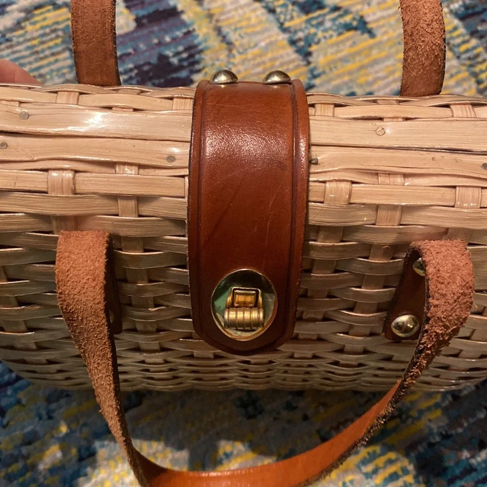 Vintage Natural Wicker Woven Handbag with Brown Leather Accents - Picture 3 of 8